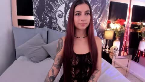 Snapshot of mirandaaduboiss chatting on 05-03-26, 01:50 Miranda online show from 05-03-26, 01:50