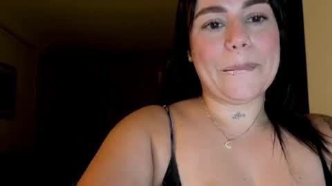 Snapshot of mirandaredd chatting on 06-14-26, 04:14 Miranda online show from 06-14-26, 04:14