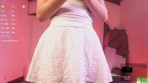 MIRANDA HERNANDEZ online show from 04-06-26, 04:46