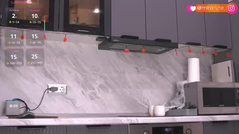 mirarune online show from 10-30-25, 03:02