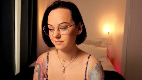 MiraSkyy online show from 09-22-25, 01:02