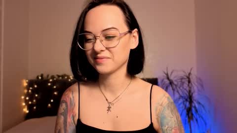 MiraSkyy online show from 12-04-25, 07:11