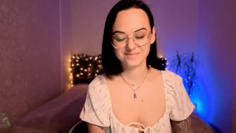 MiraSkyy online show from 12-19-25, 09:00