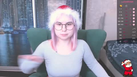 Kira online show from 12-25-24, 10:48