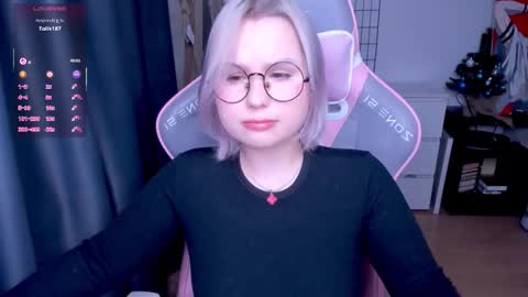 Snapshot of miray_kuriyama chatting on 02-21-26, 06:20 Kira online show from 02-21-26, 06:20