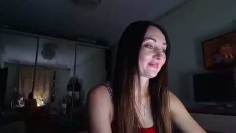 Snapshot of mirelisse chatting on 06-22-26, 09:56 Christina online show from 06-22-26, 09:56
