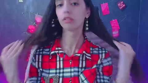 Snapshot of miri_miss chatting on 05-06-26, 11:15 Miri online show from 05-06-26, 11:15