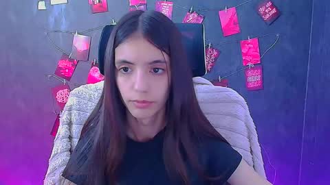 Snapshot of miri_miss chatting on 05-20-26, 11:16 Miri online show from 05-20-26, 11:16