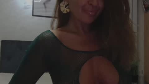 miriam04 online show from 10-20-25, 09:15