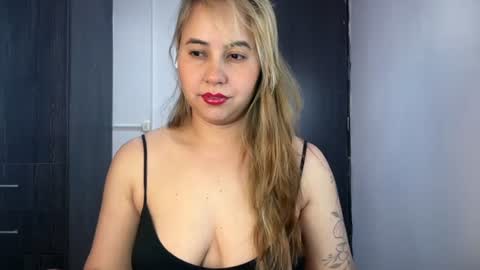 Snapshot of mirilinda chatting on 07-20-26, 03:54 mirilinda online show from 07-20-26, 03:54