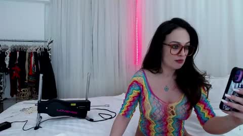Snapshot of mirrabelleee chatting on 02-17-26, 05:19 Mirrabelle online show from 02-17-26, 05:19