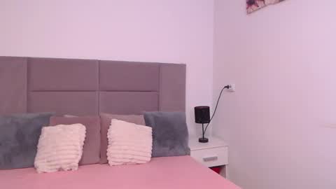 Snapshot of miryamines chatting on 01-14-25, 12:54 MiryamInes online show from 01-14-25, 12:54