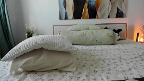 Eva online show from 02-20-25, 08:28