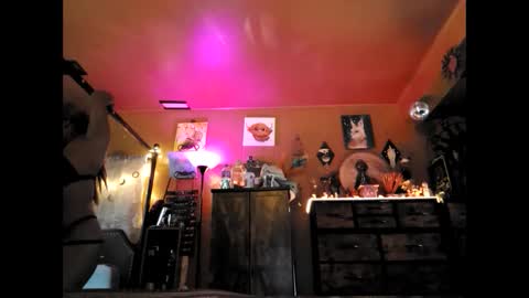 misandrakinx online show from 09-30-25, 01:16