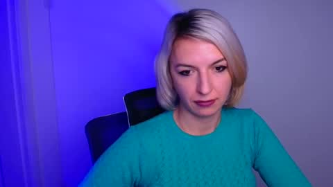 Mishelle online show from 11-28-25, 01:58