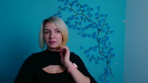 Mishelle online show from 12-22-25, 06:38