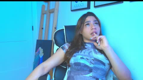 Snapshot of mishellhadid chatting on 04-05-26, 06:43 instagram mishell hadid online show from 04-05-26, 06:43