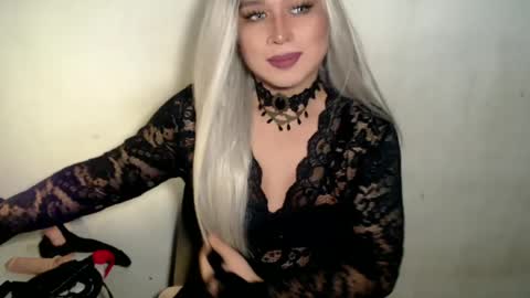 Snapshot of miss_4cuck_ chatting on 07-04-26, 11:38 miss_4cuck_ online show from 07-04-26, 11:38