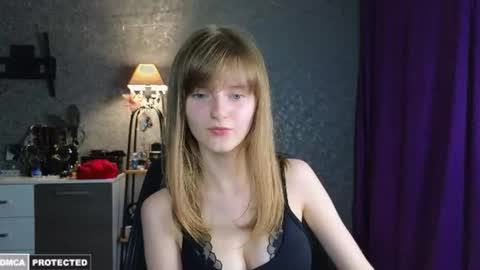 Snapshot of miss___alisa chatting on 06-25-26, 07:51 Alisa NONNUDE online show from 06-25-26, 07:51