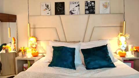 miss__ary_ online show from 10-28-25, 12:41