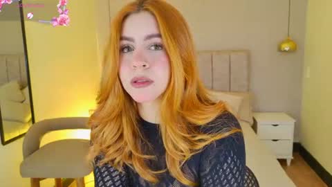 Snapshot of miss__carrot chatting on 06-10-26, 12:37 Miss Carrot online show from 06-10-26, 12:37
