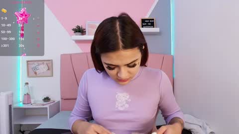 Snapshot of miss__ivy chatting on 12-24-24, 12:00 online show from 12-24-24, 12:00