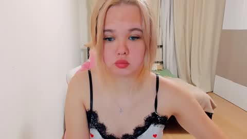 miss__selena online show from 12-25-24, 07:45