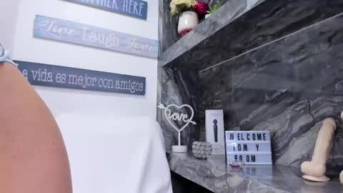 Zoe online show from 10-08-25, 06:05