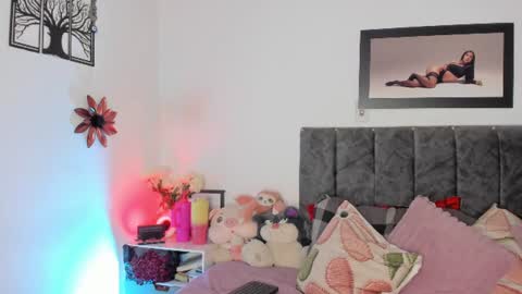 Snapshot of miss_brunette_ chatting on 07-07-26, 06:47 lucy 3 online show from 07-07-26, 06:47