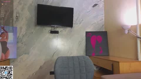 Sandy online show from 11-26-25, 12:33