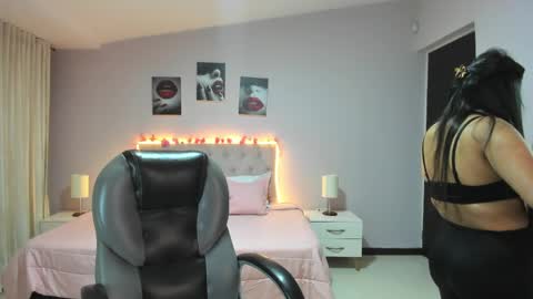 Snapshot of miss_cataleya__ chatting on 05-30-26, 11:40 Cataleya online show from 05-30-26, 11:40
