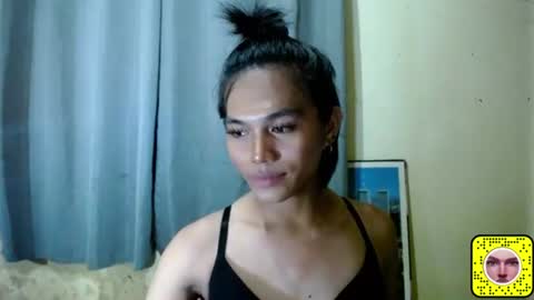 Snapshot of miss_cea_xoxo chatting on 05-27-26, 11:18 Cea online show from 05-27-26, 11:18