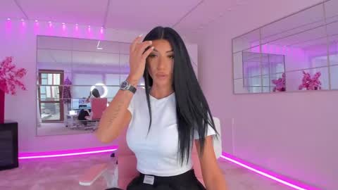 miss_diamond__ online show from 04-01-26, 07:31