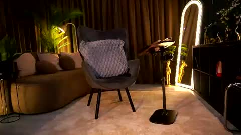 Miss Ema Devine online show from 07-11-26, 04:10