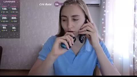 Snapshot of miss_emily19 chatting on 07-08-26, 09:14 Emily online show from 07-08-26, 09:14