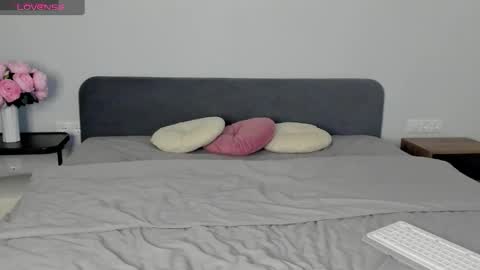 Emily online show from 03-08-26, 07:39