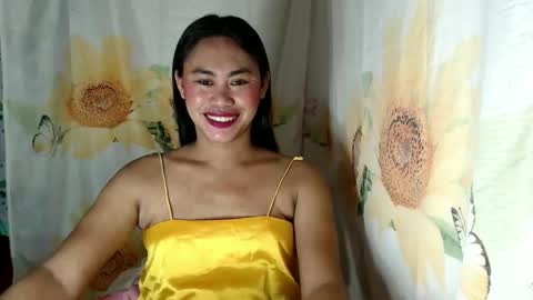 Snapshot of miss_eva2025 chatting on 05-20-26, 10:32 Eva online show from 05-20-26, 10:32