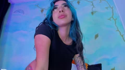 miss_evans_ online show from 10-23-25, 09:41