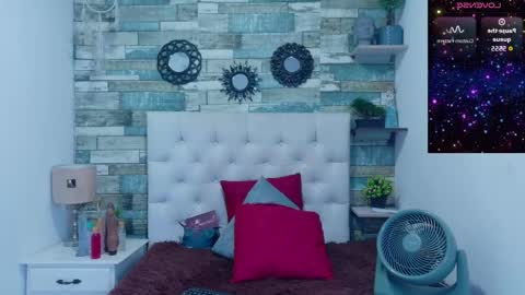 miss_evans_ online show from 05-12-26, 01:52