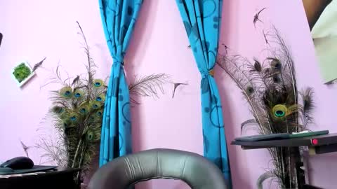 Monica Patricia online show from 10-22-25, 10:26