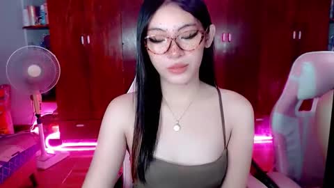 Snapshot of miss_hornydoll chatting on 10-26-25, 10:25 miss_hornydoll online show from 10-26-25, 10:25