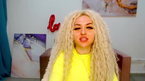 Snapshot of miss_kiten chatting on 02-09-25, 07:41 miss_kiten online show from 02-09-25, 07:41