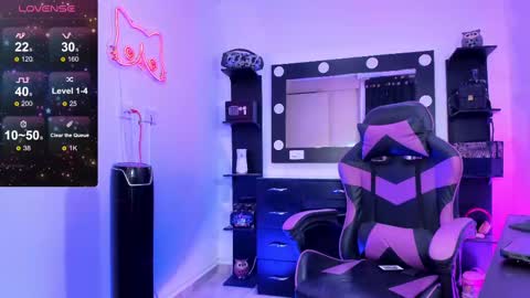 Miss Kittyn online show from 10-03-25, 01:02