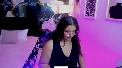 Snapshot of miss_kloee chatting on 06-24-26, 11:53 Kloe online show from 06-24-26, 11:53