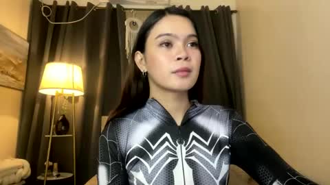 miss_kyrstyn online show from 04-08-26, 11:32