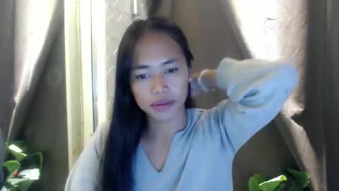 Snapshot of miss_lharsxx chatting on 05-19-26, 11:49 Call me Lhars online show from 05-19-26, 11:49