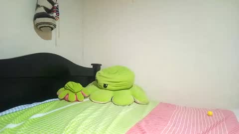 Snapshot of miss_ly_ chatting on 02-21-25, 08:40 ly independent model online show from 02-21-25, 08:40