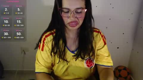 Snapshot of miss_ly_ chatting on 06-17-26, 07:15 ly independent model online show from 06-17-26, 07:15