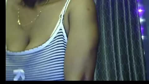Snapshot of miss_mahi69 chatting on 04-25-26, 07:00 Mahi online show from 04-25-26, 07:00
