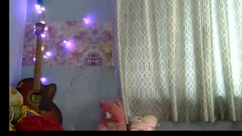 Snapshot of miss_mahi69 chatting on 05-17-26, 06:22 Mahi online show from 05-17-26, 06:22
